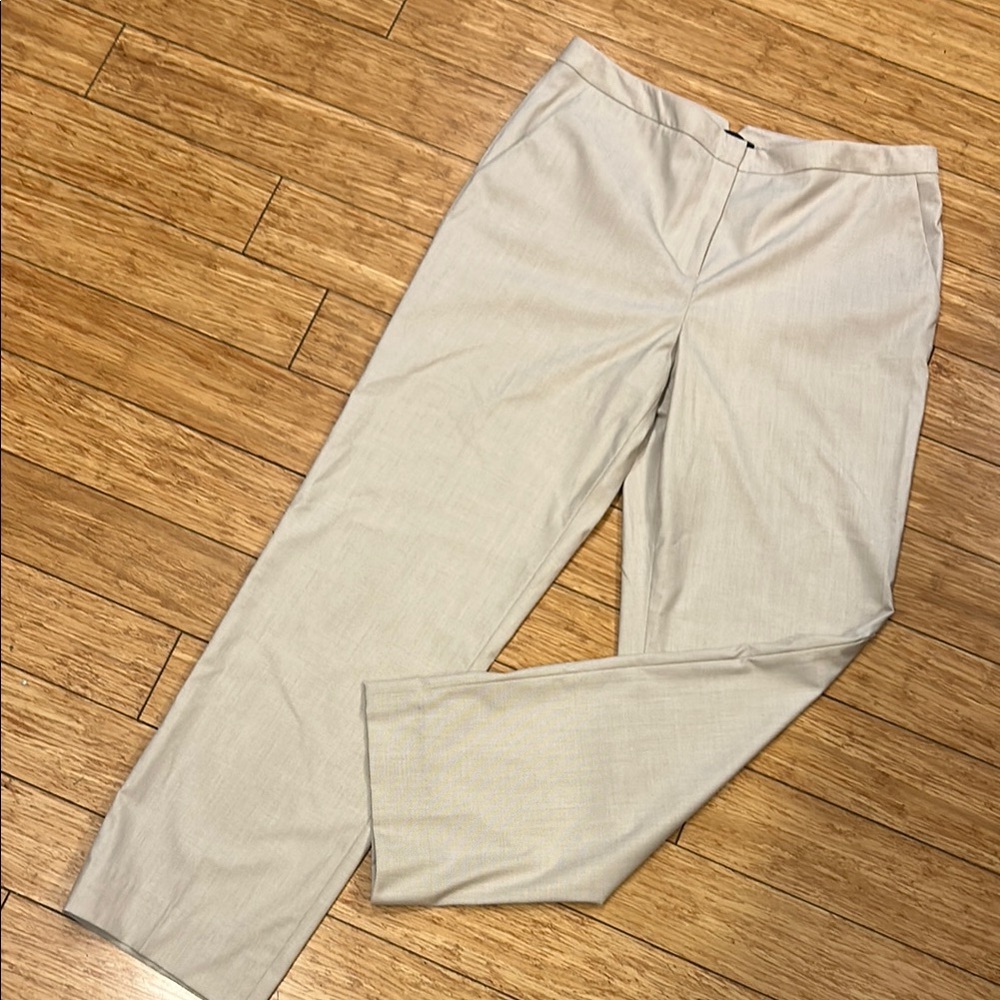 Tommy Hilfiger Women’s Normcore Cream Chinos Trousers for Effortless Style 10